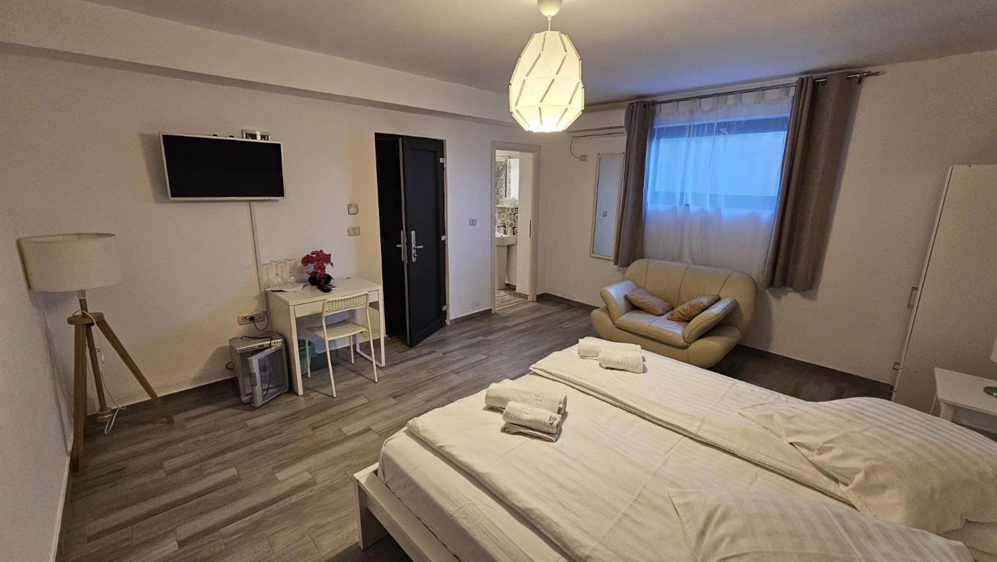 Neferprod Apartments - Is - Cam 06 Timişoara Buitenkant foto